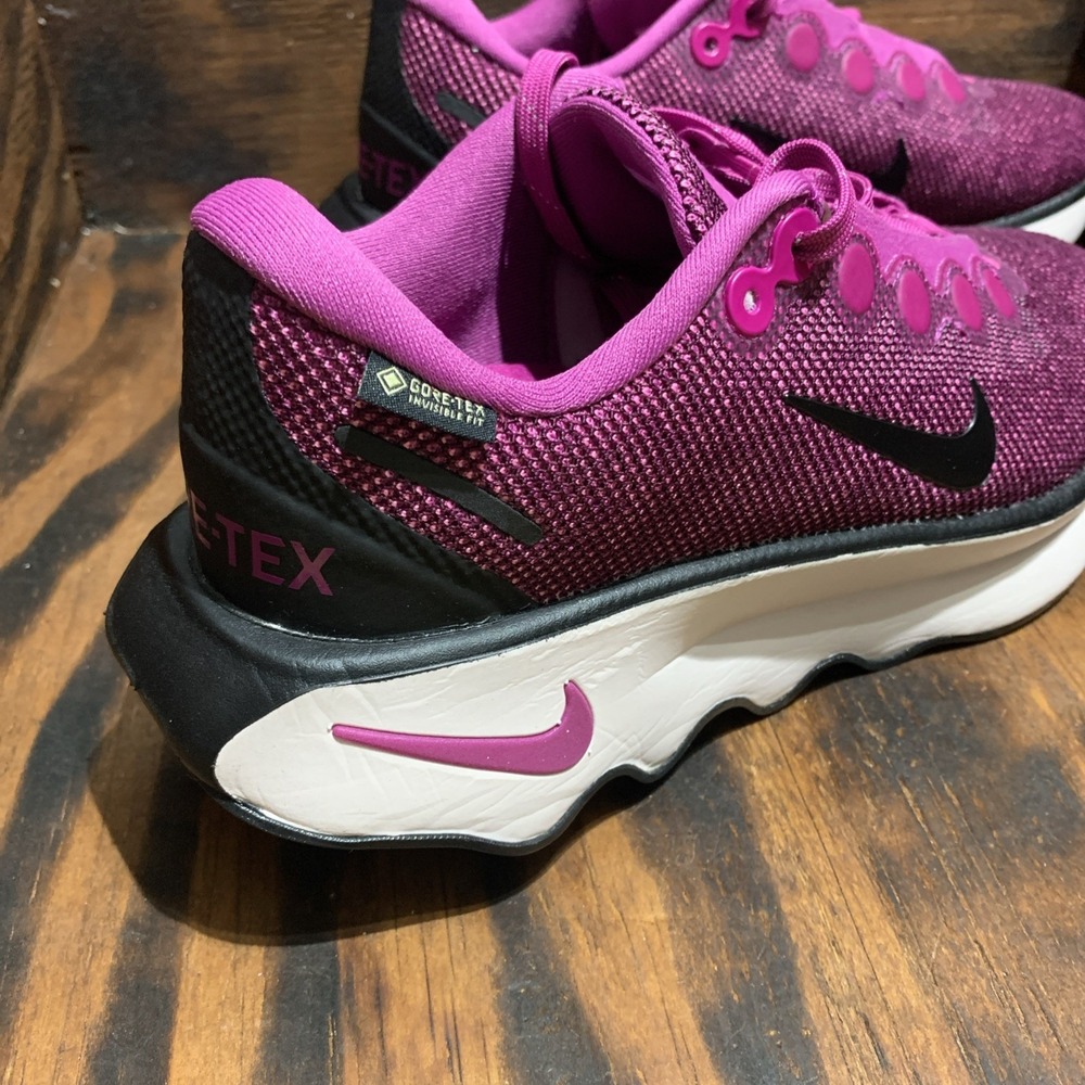 Nike Motiva Gore-Tex Women's Size 7.5 Purple Running Athletic Shoes HM0355 601 - Picture 4 of 8